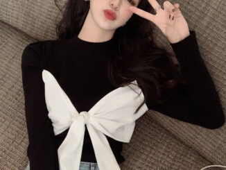 CINNAD เสื้อยืดสตรีแขนยาวผูกโบว์ด้านบนเข้ารูปพอดีและบางแขนยาวสีทึบเสื้อยืดเกาหลี