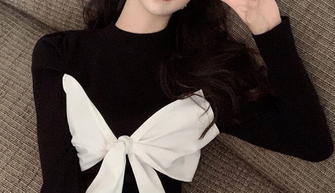 CINNAD เสื้อยืดสตรีแขนยาวผูกโบว์ด้านบนเข้ารูปพอดีและบางแขนยาวสีทึบเสื้อยืดเกาหลี CINNAD เสื้อยืดสตรีแขนยาวผูกโบว์ด้านบนเข้ารูปพอดีและบางแขนยาวสีทึบเสื้อยืดเกาหลี
