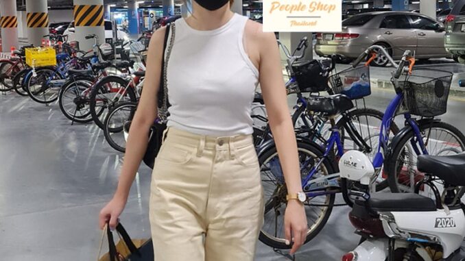 เสื้อกล้ามครอปผ้าร่อง สีสวย ฟรีไซส์(S M L ใสได้) ลดแหลก รูปถ่ายจากสินค้าจริง เสื้อกล้ามครอปผ้าร่อง สีสวย ฟรีไซส์(S M L ใสได้) ลดแหลก รูปถ่ายจากสินค้าจริง